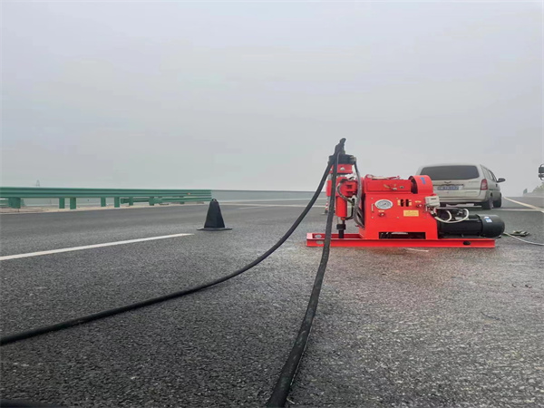 泾川马路路基路面开裂下沉注浆加固灌浆